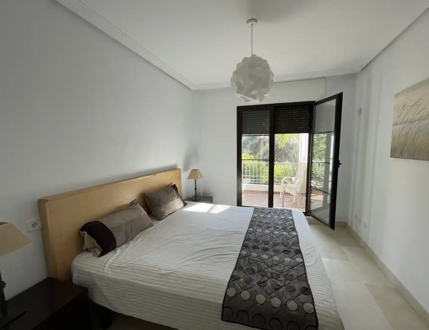 Habitación de Apartamento en venta en Benahavís con Aire acondicionado, Calefacción y Terraza