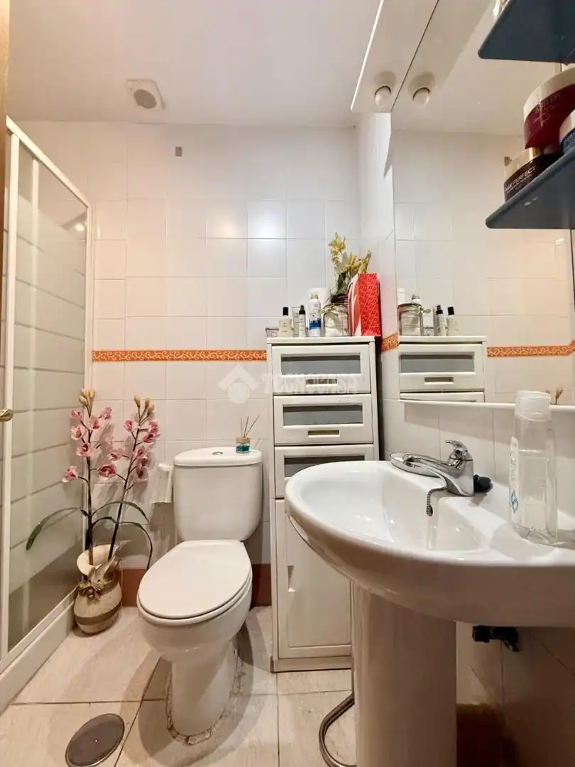 Casa aparellada en venda a Alovera, imagen 24