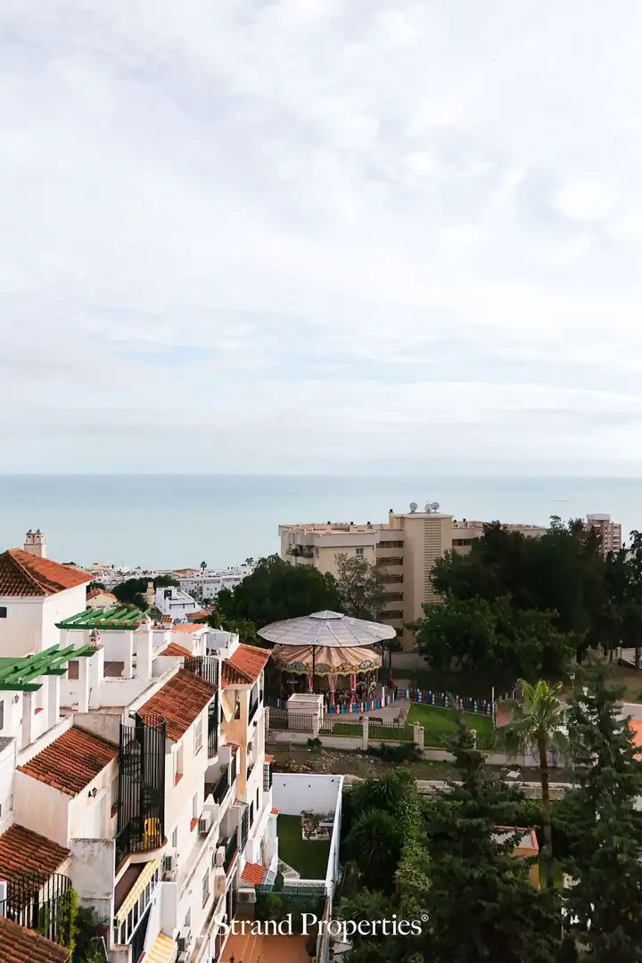 Vista exterior de Apartament en venda en Torremolinos amb Terrassa i Balcó