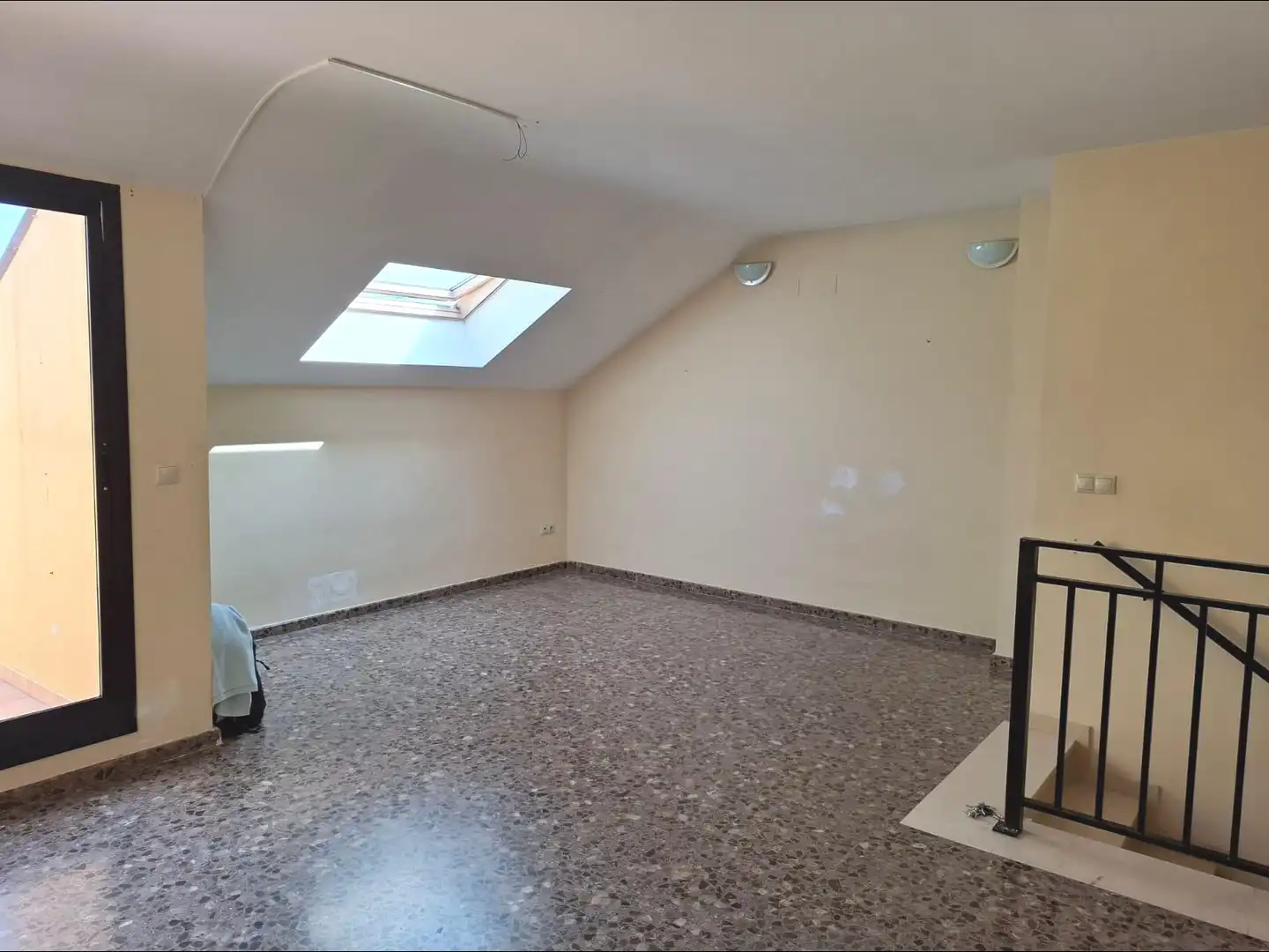 Attic for rent in Burjassot