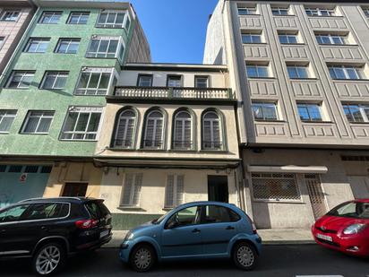 Vista exterior de Casa o xalet en venda en Ferrol amb Jardí privat, Terrassa i Traster