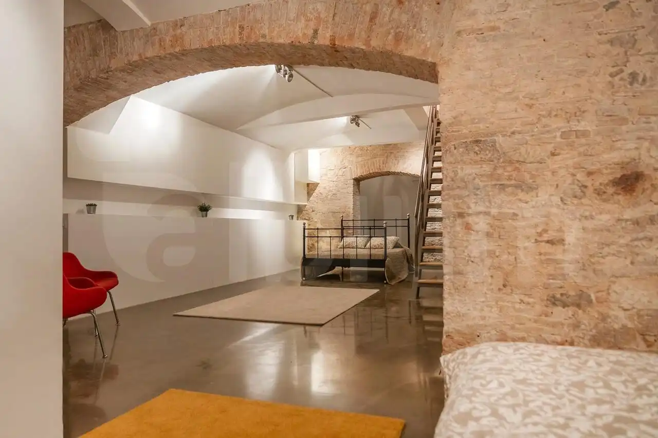 Erdgeschoss zum Verkauf in Barcelona