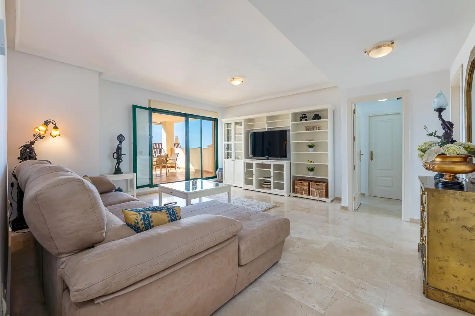 Sala de estar de Apartamento en venta en Benalmádena con Aire acondicionado, Calefacción y Jardín privado