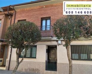 Casa adosada en venda a Calle Huesca, 9, Zuera