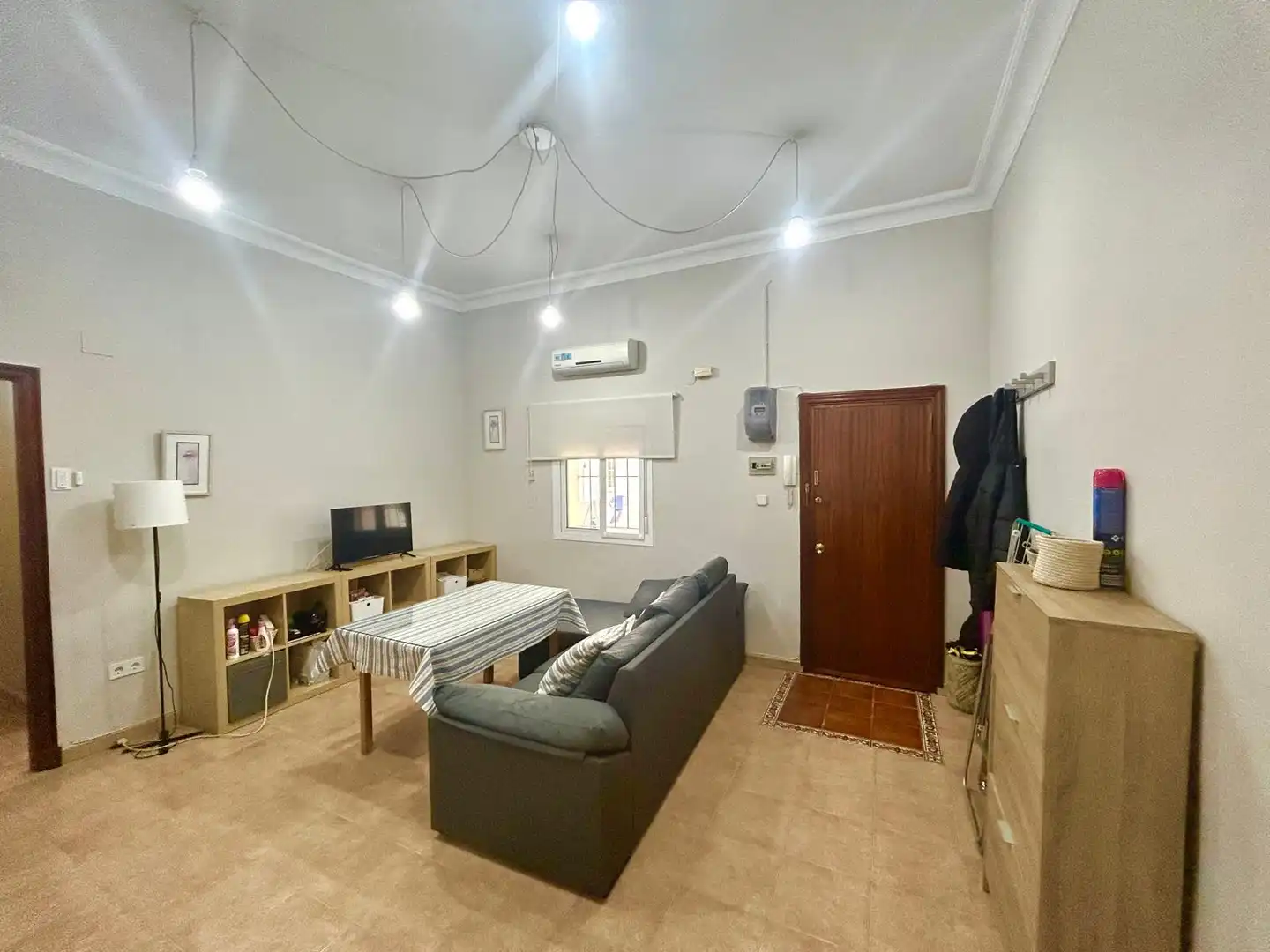 Wohnung zum Verkauf in Sevilla mit Klimaanlage, Möbliert und Waschmaschine