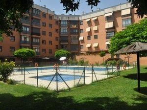 Vista exterior de Piso de alquiler en  Madrid Capital con Jardín privado, Terraza y Trastero
