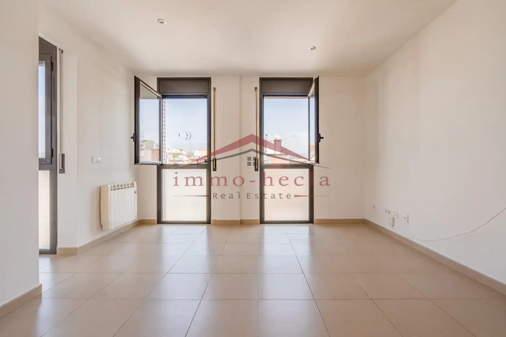 Sala d'estar de Pis en venda en Igualada amb Calefacció, Forn i Balcó