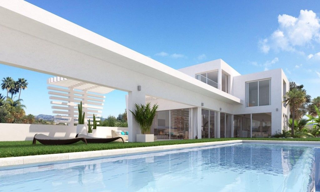 Swimming pool of Land for sale in Marbella