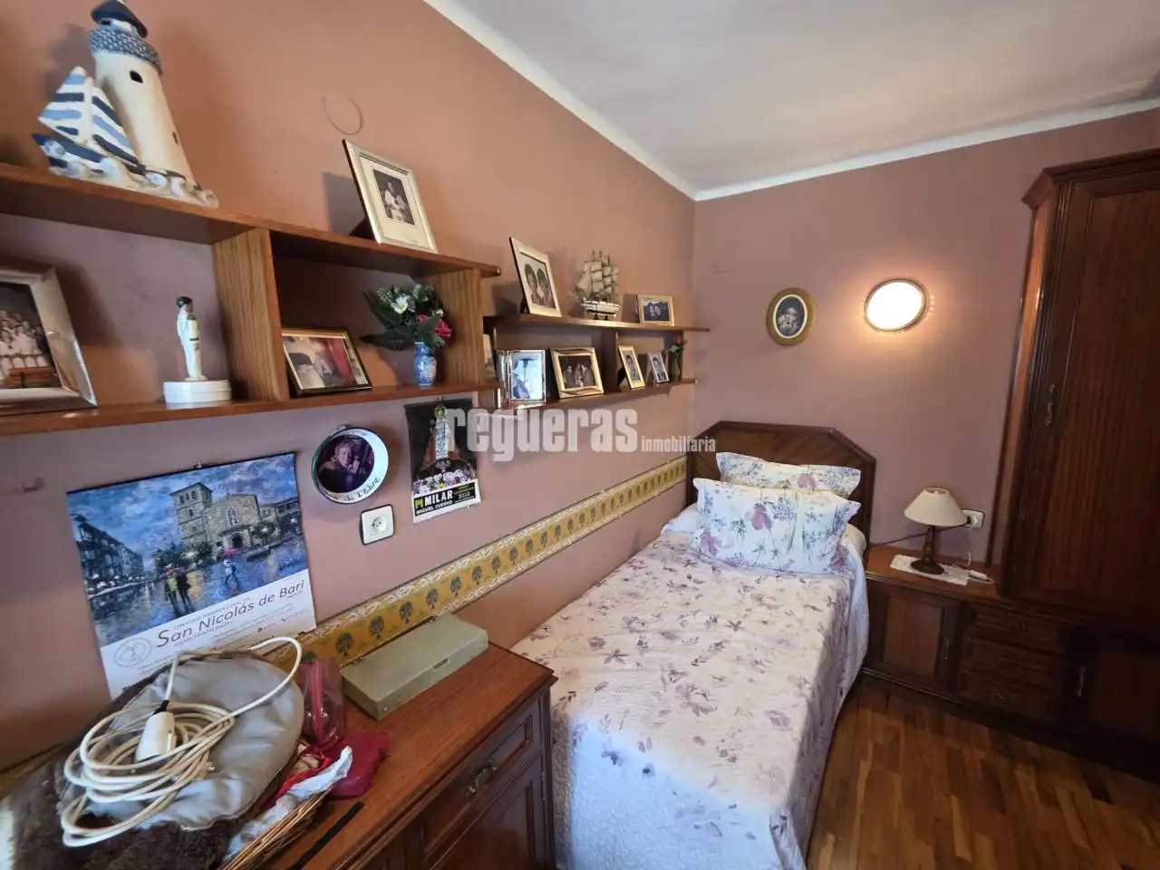Bedroom of Flat for sale in Avilés  with Heating, Parquet flooring and Furnished