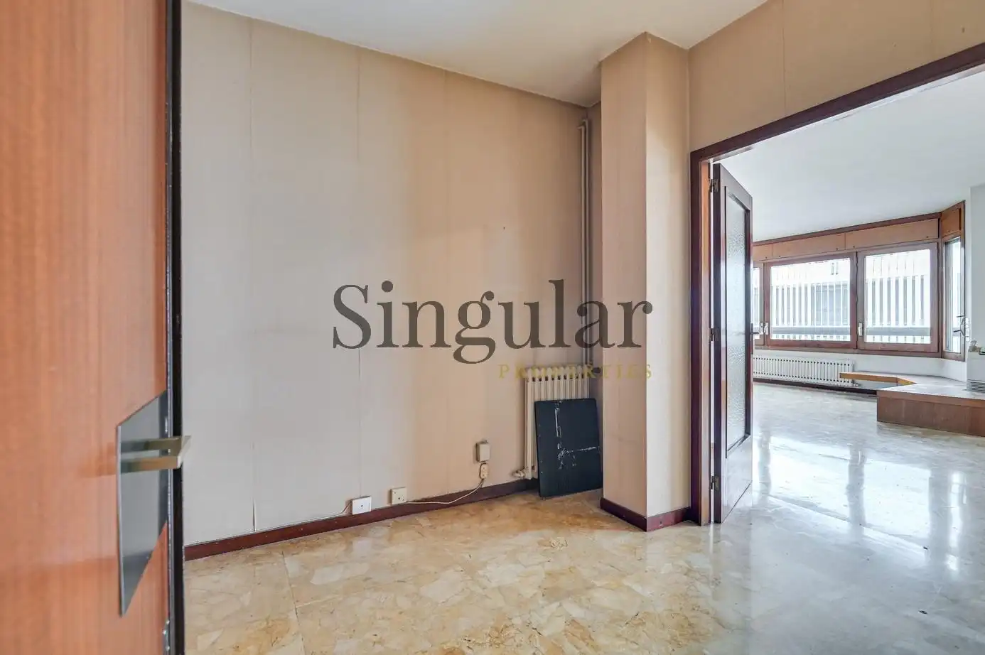 Habitación de Ático en venta en Barcelona con Calefacción, Terraza y Piscina