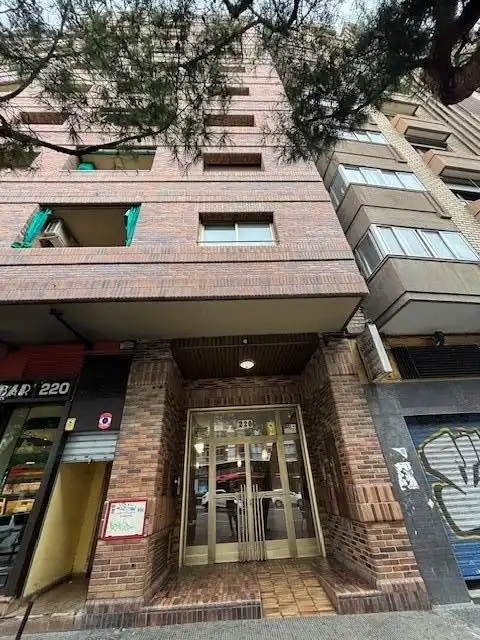 Vista exterior de Piso en venta en Zaragoza con Calefacción, Terraza y Balcón