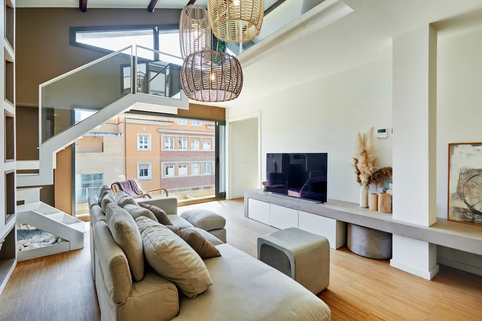 Sala de estar de Dúplex en venta en Barcelona con Aire acondicionado, Calefacción y Parquet
