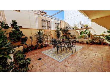 Mixt residencial en venda a Baena