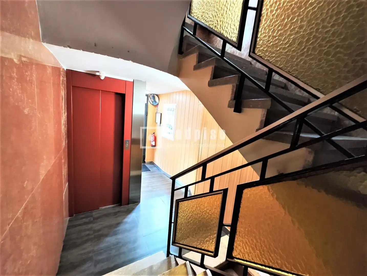 Piso en venta en Madrid con Calefacción, Terraza y Trastero