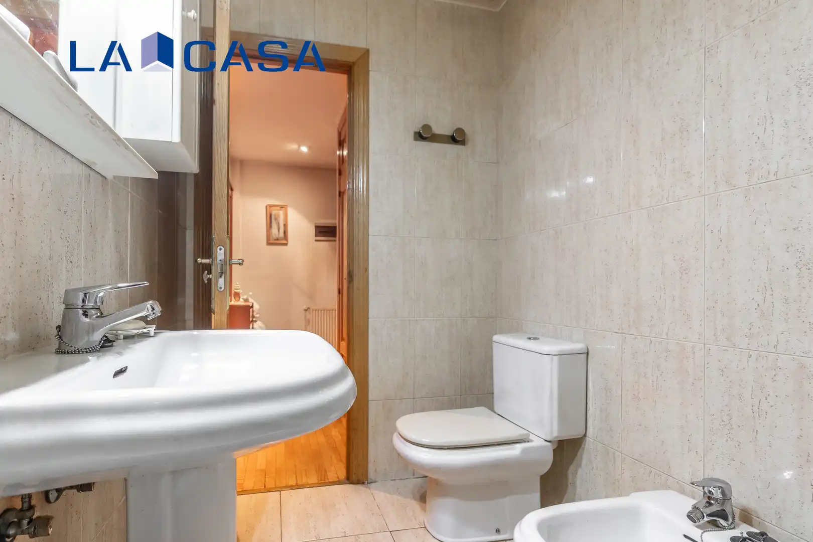 Baño de Piso en venta en Madrid con Calefacción y Balcón
