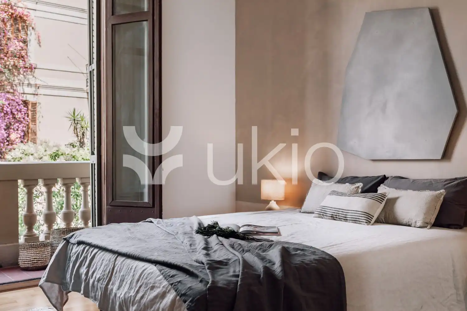 Habitación de Apartamento de alquiler en Barcelona con Aire acondicionado, Calefacción y Amueblado