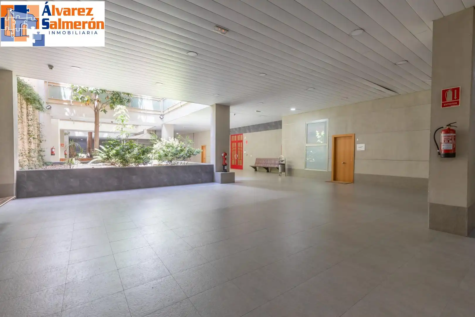 Flat for sale in Granada  with Air Conditioner and Heating