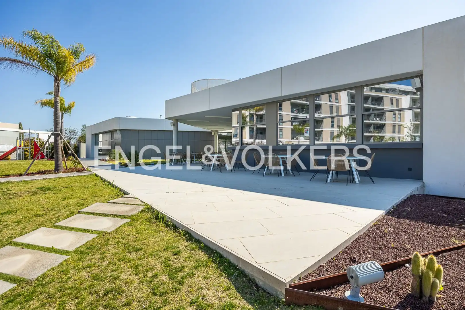 Terrace of Detached homes for sale in Mairena del Aljarafe  with Air Conditioner, Heating and Private garden