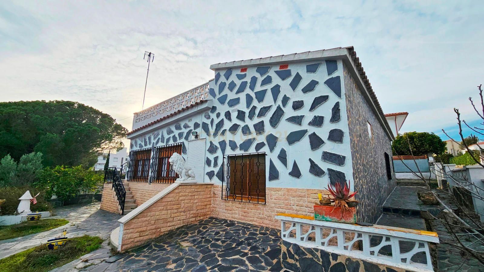 House or chalet for sale in Roses, 39, Nord