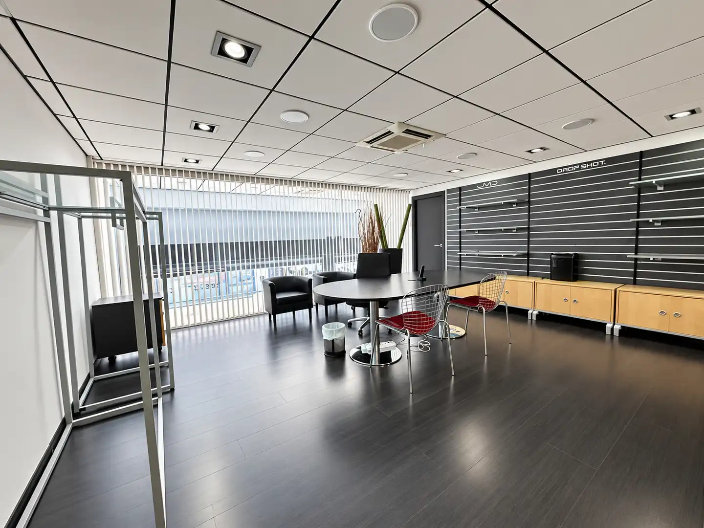 Business premises for sale in Calle Módena 36, imagen 18