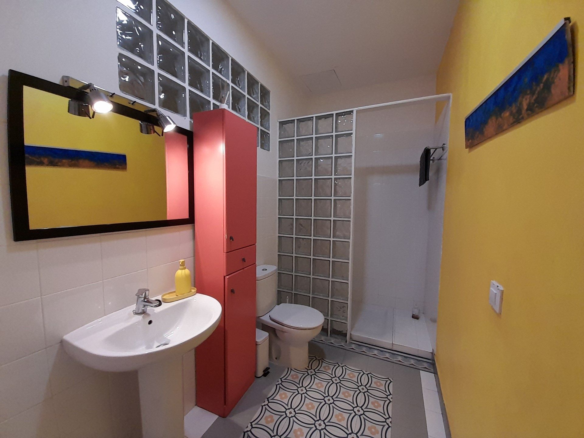 Bathroom of Flat for sale in Castellfollit de la Roca  with Heating, Storage room and Furnished