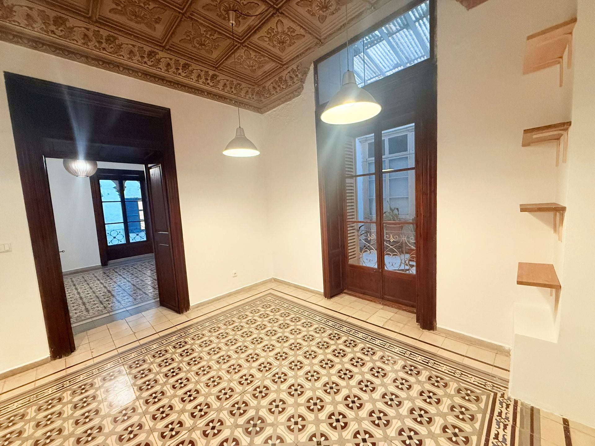 Oficina de lloguer a Carrer d'En Vilanova, El Sindicat