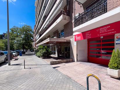 Exterior view of Box room to rent in  Madrid Capital  with Alarm