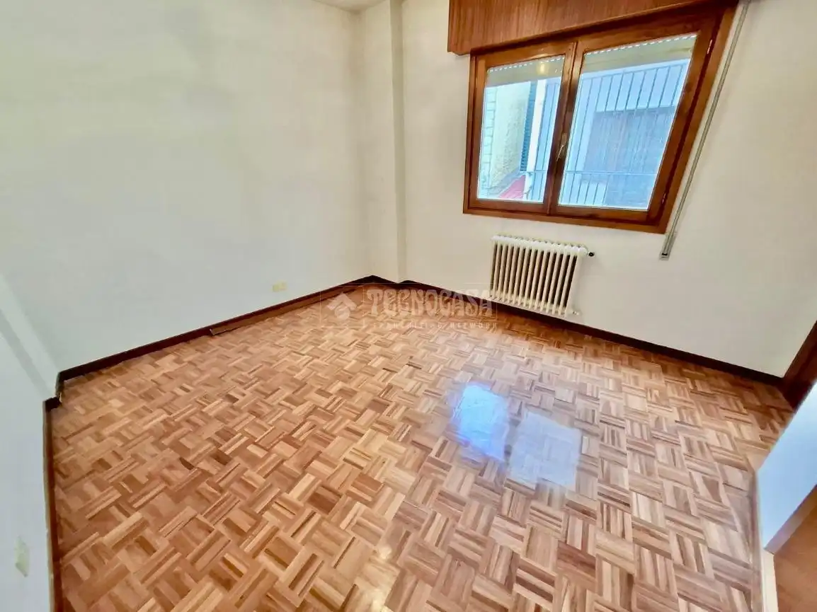 Habitación de Piso en venta en Ávila con Calefacción