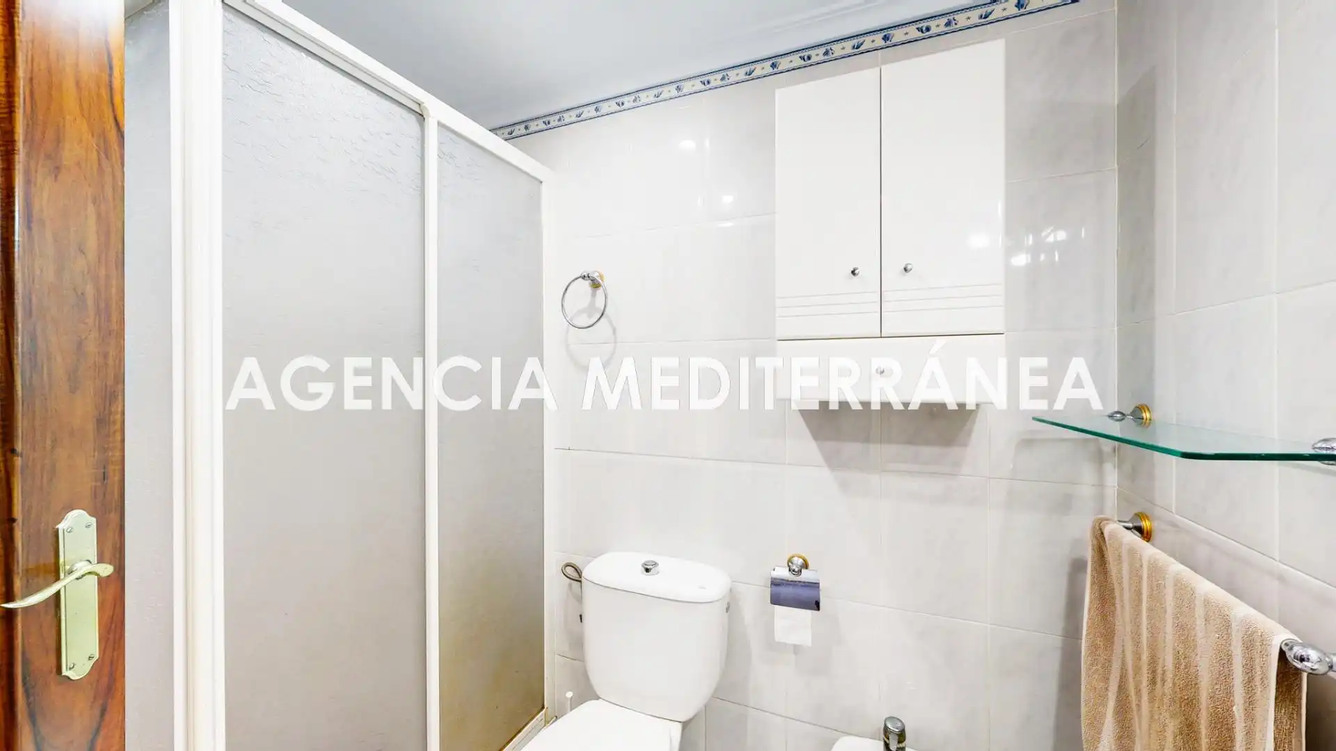 Baño de Piso en venta en Torrent con Aire acondicionado y Balcón