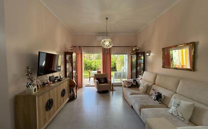 Living room of Apartment for sale in Estepona  with Air Conditioner, Heating and Private garden