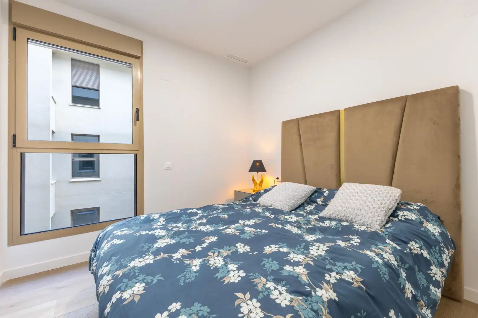 Habitación de Apartamento en venta en El Puig de Santa Maria con Aire acondicionado, Calefacción y Amueblado