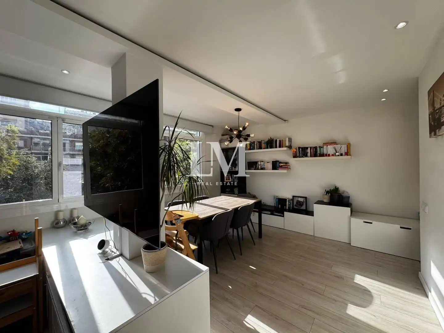 Sala d'estar de Apartament en venda en Gràcia