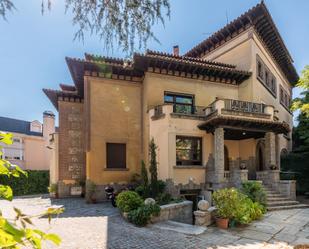 Exterior view of House or chalet for sale in  Madrid Capital  with Air Conditioner and Terrace