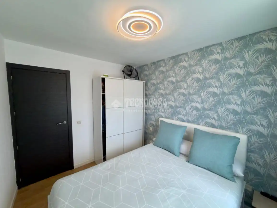 Habitación de Casa adosada en venta en Madrid con Aire acondicionado, Calefacción y Terraza