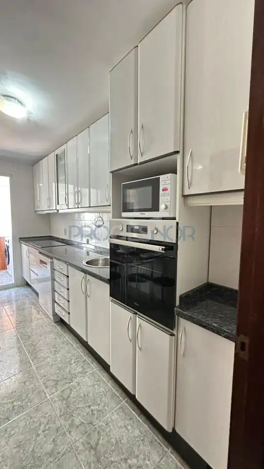 Flat for rent in Juan Ramon Jimenez, La Vega - La Sal