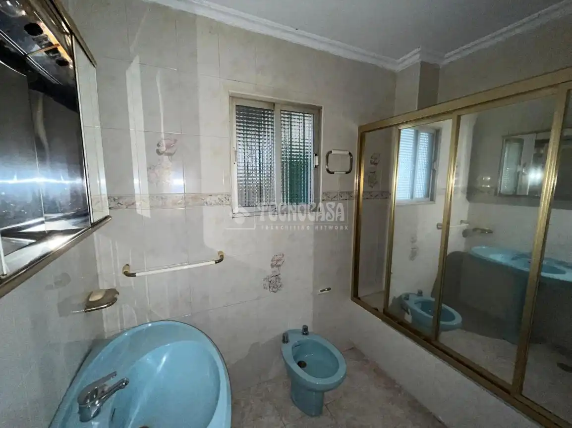 Baño de Casa adosada en venta en Linares con Aire acondicionado, Terraza y Balcón