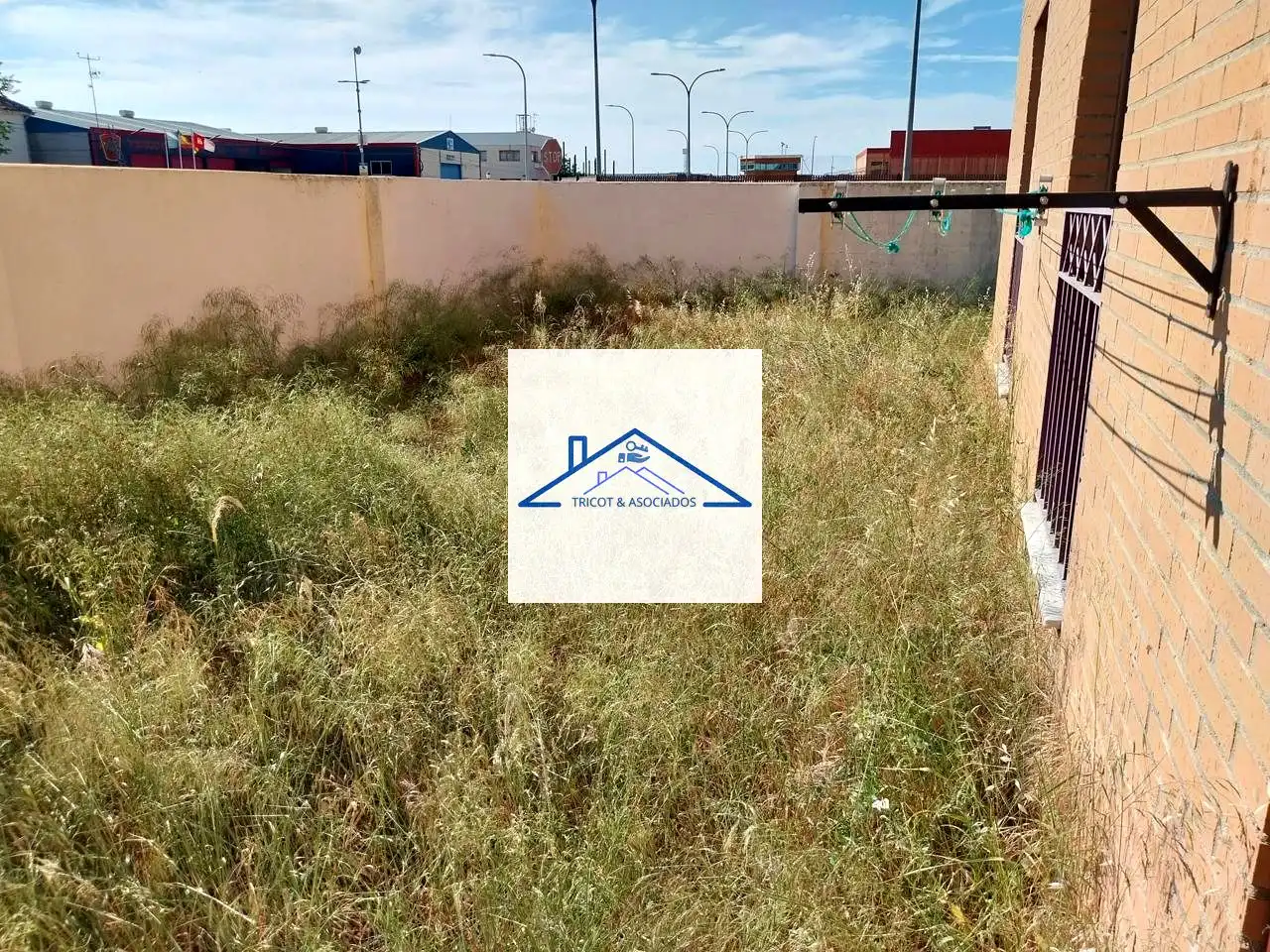 Erdgeschoss zum Verkauf in Ocaña mit Heizung, Privatgarten und Abstellraum