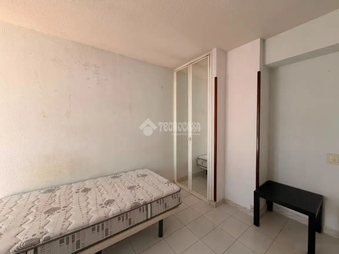 Habitación de Estudio en venta en Madrid con Calefacción y Terraza