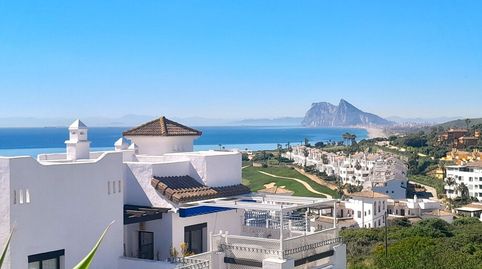 Foto 3 de Ático de alquiler en Avenida del Golf, 25, La Alcaidesa, Cádiz