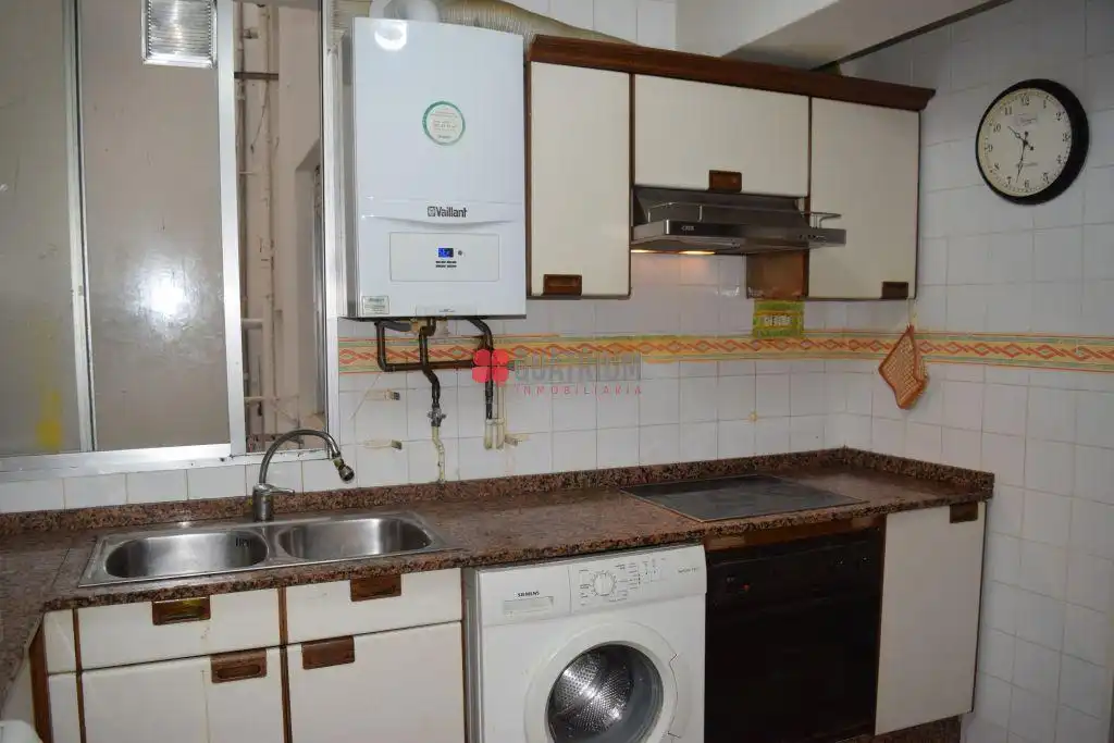 Cocina de Piso en venta en Santiago de Compostela  con Trastero