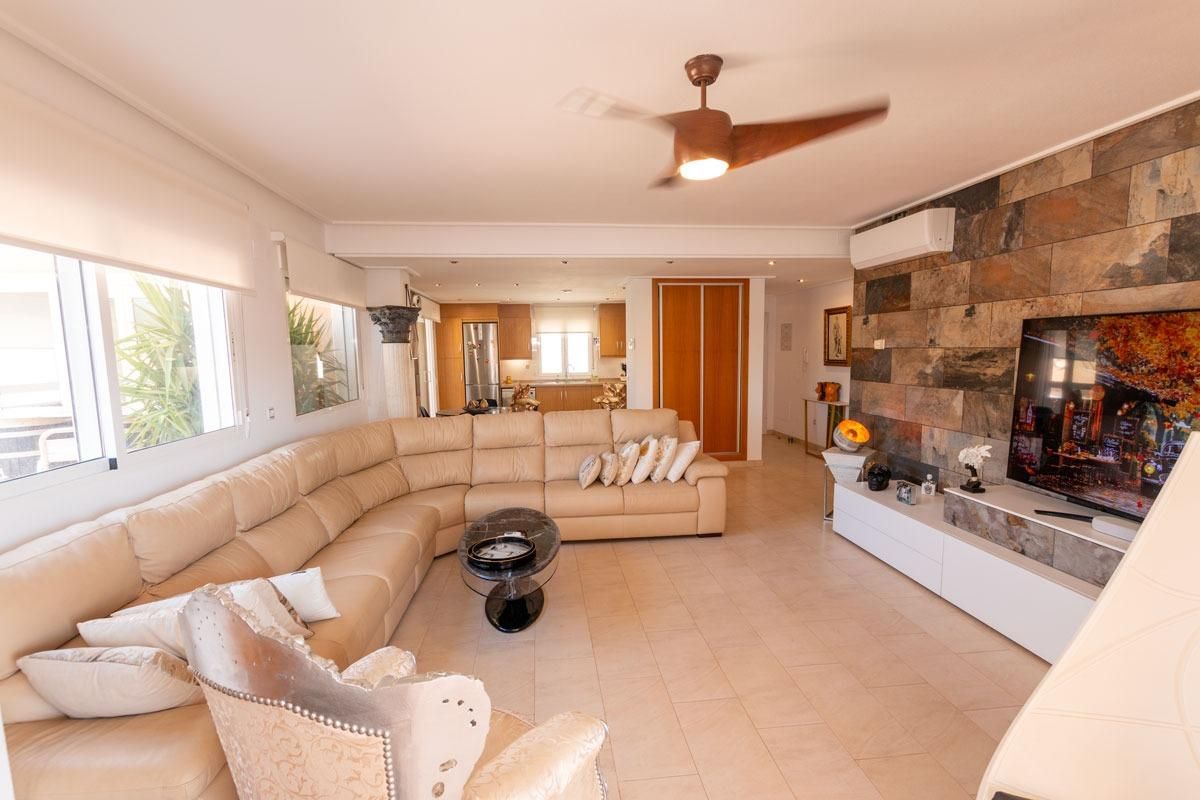 Living room of Apartment for sale in Orihuela  with Air Conditioner, Heating and Private garden