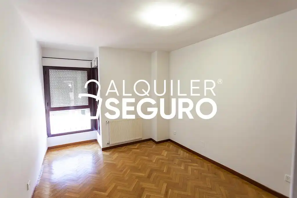 Dormitori de Casa o xalet de lloguer en Madrid amb Aire condicionat, Calefacció i Terrassa