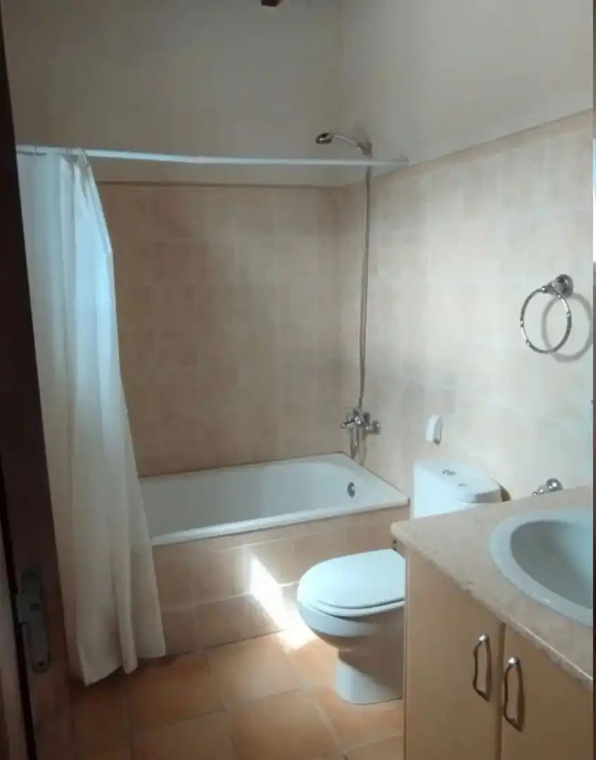 Badezimmer von Country house zur Miete in Coín mit Privatgarten, Schwimmbad und Möbliert