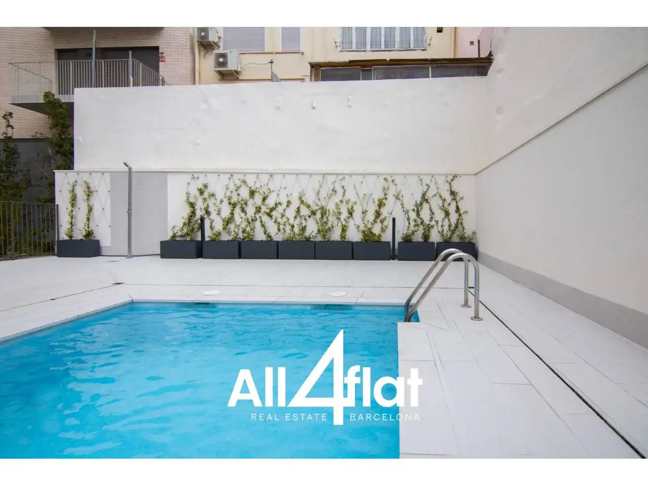 Schwimmbecken von Wohnung zur Miete in Barcelona mit Klimaanlage, Heizung und Parkett