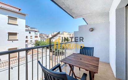 Vista exterior de Pis en venda en Empuriabrava amb Terrassa, Moblat i Rentadora