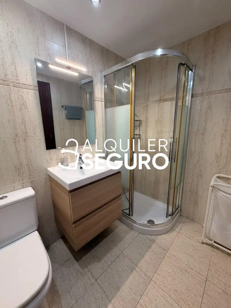 Bathroom of Flat for rent in Alonsotegi, Bizkaia