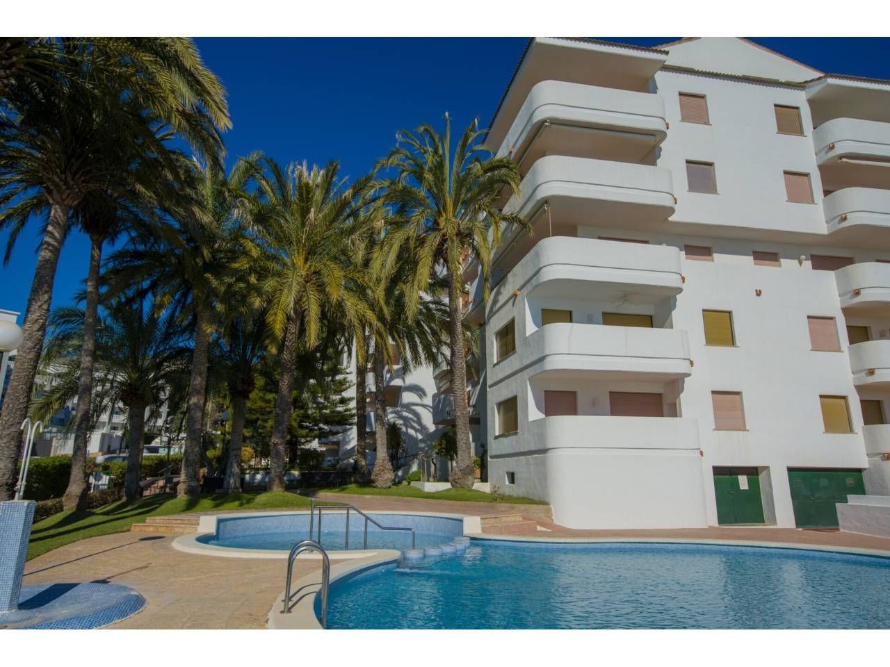 Vista exterior de Dúplex en venda en Alcalà de Xivert amb Aire condicionat, Jardí privat i Terrassa