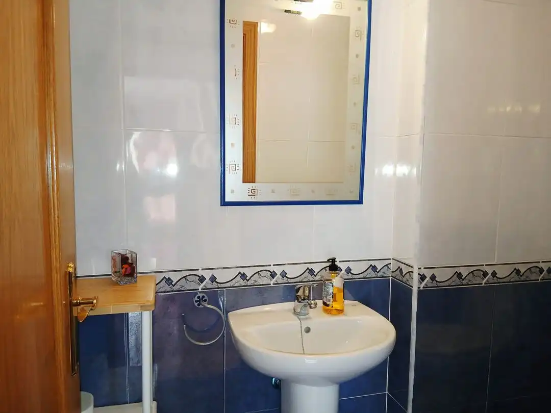 Bany de Pis en venda en Zorraquín amb Calefacció, Terrassa i Moblat