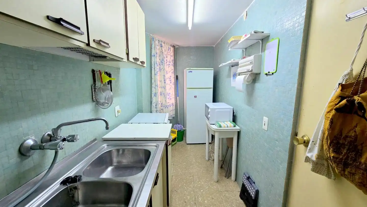 Cuina de Apartament de lloguer en Gandia amb Terrassa i Moblat