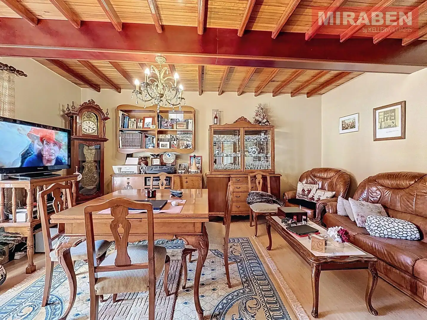 Menjador de Finca rústica en venda en Rianxo amb Calefacció, Jardí privat i Moblat